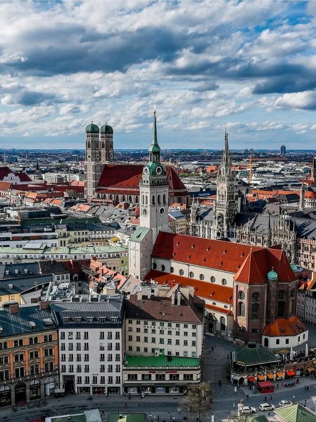 🍺🏛️ “Bavarian Heartbeat: A Classic Day in Munich” 🇩🇪