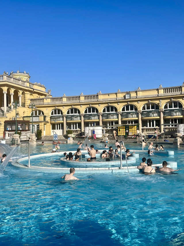 Warm Up This Autumn at Széchenyi Thermal Bath