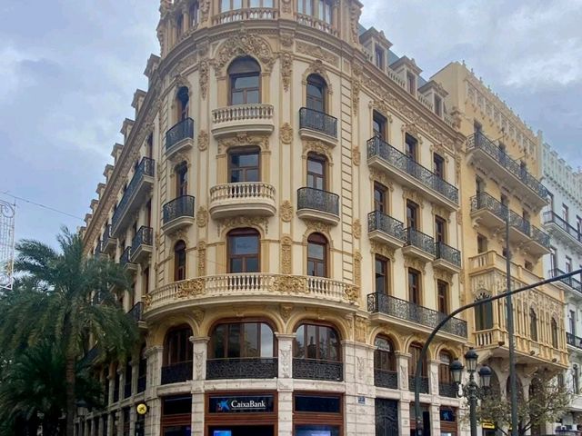 Cloudy Streets Vibes☁️