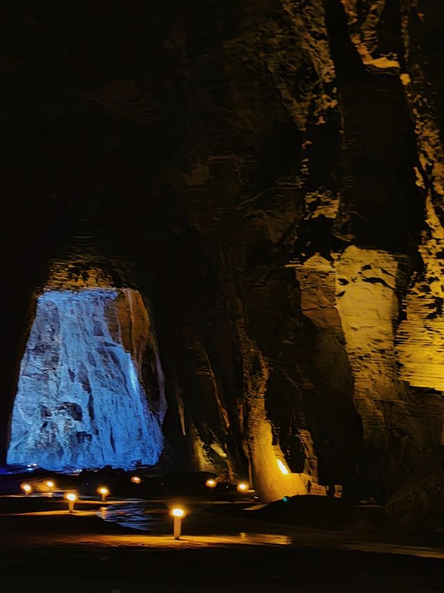 亞洲最大的溶洞——恩施騰龍洞