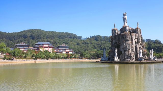 旗山萬佛寺觀音湖