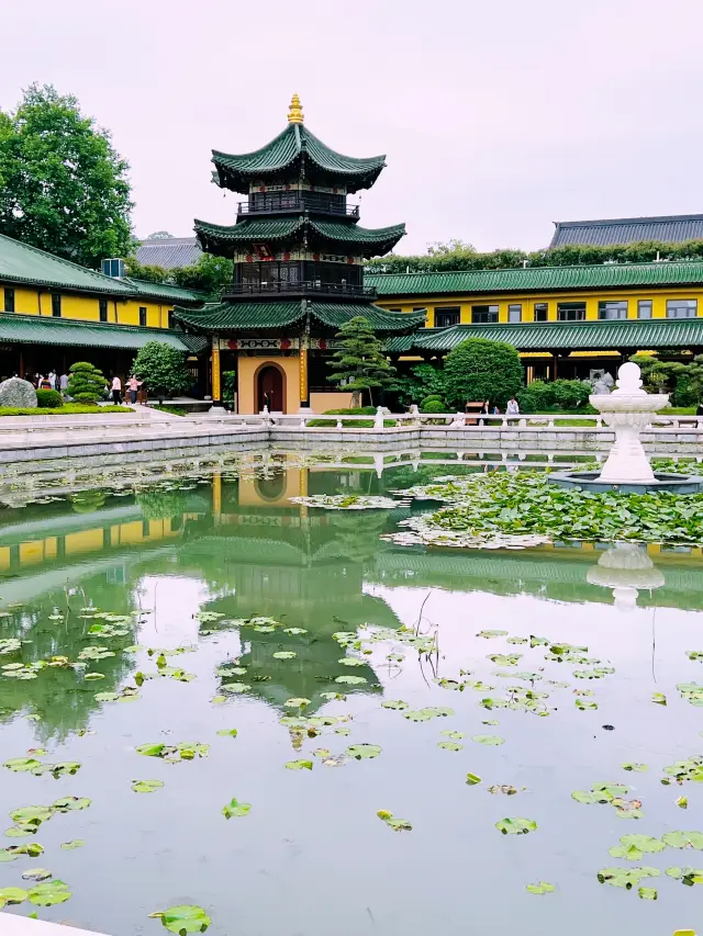 浄土宗の発祥の地である東林寺は、この美しい市、江西に位置しています