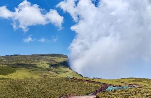 地球的邊緣：涼山州雷波龍頭山大斷崖