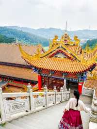 真的在廣東藏在山裡的雄偉建築