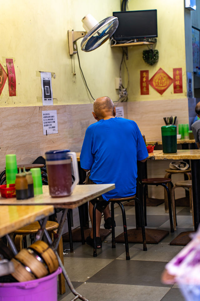 跟著港劇遊香港｜港劇中經常出現的深水埗鴨寮街