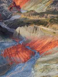 新疆天山的北麓瑰寶，「大地的血管」——安集海大峽谷！