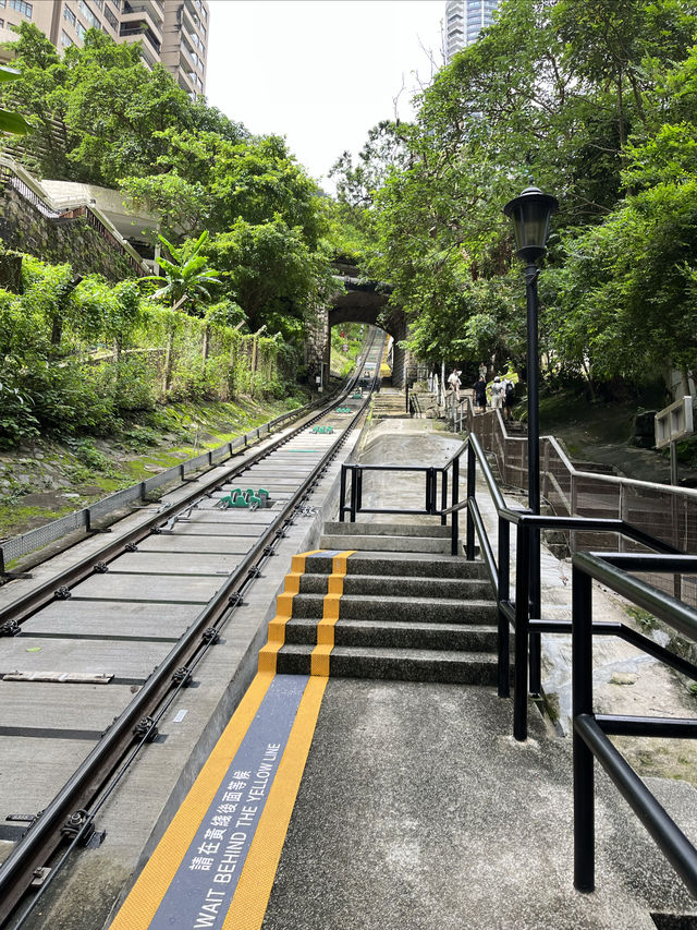 來香港怎麼能錯過太平山纜車呢