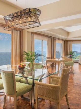 🌟 Tagaytay's Taal Vista: A Serene Getaway 🌟