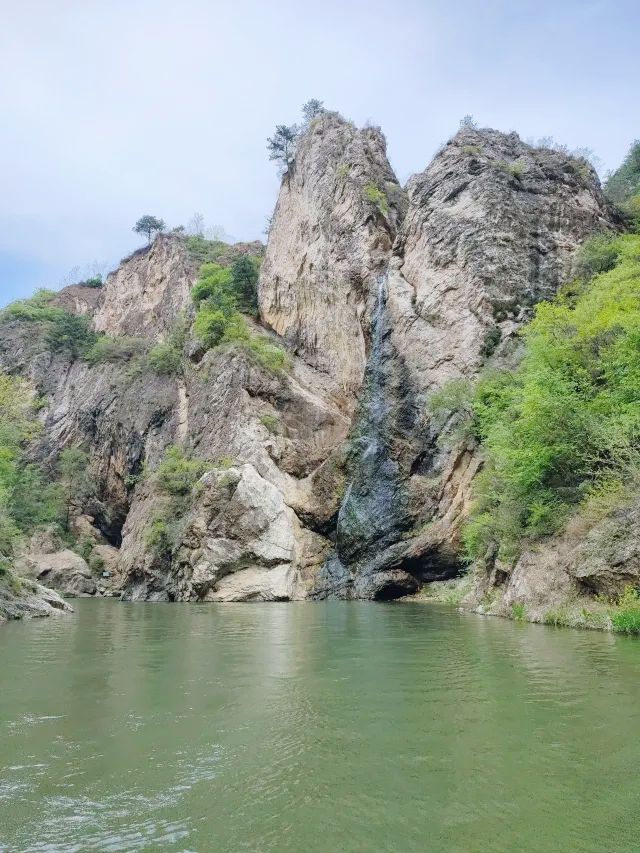 遼寧•葫蘆島｜建昌龍潭大峽谷探索自然奇觀