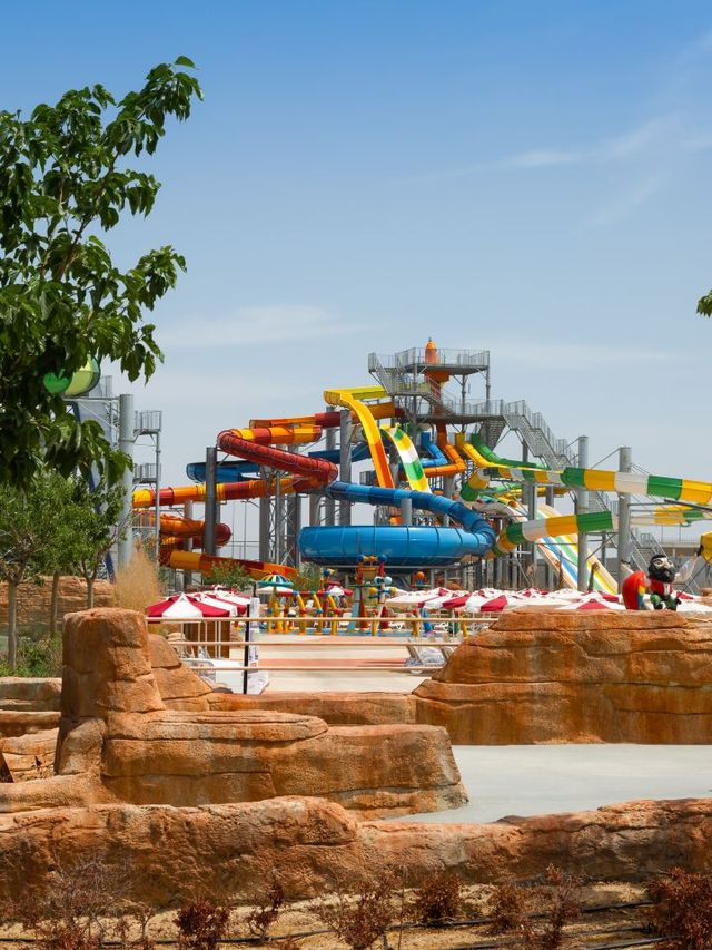 🌊 Aktau's Rixos Water World: A Seaside Haven 🏖️
