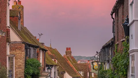 Du lịch một mình khắp Vương quốc Anh - thị trấn cổ tích Rye. — traveler post in Rye