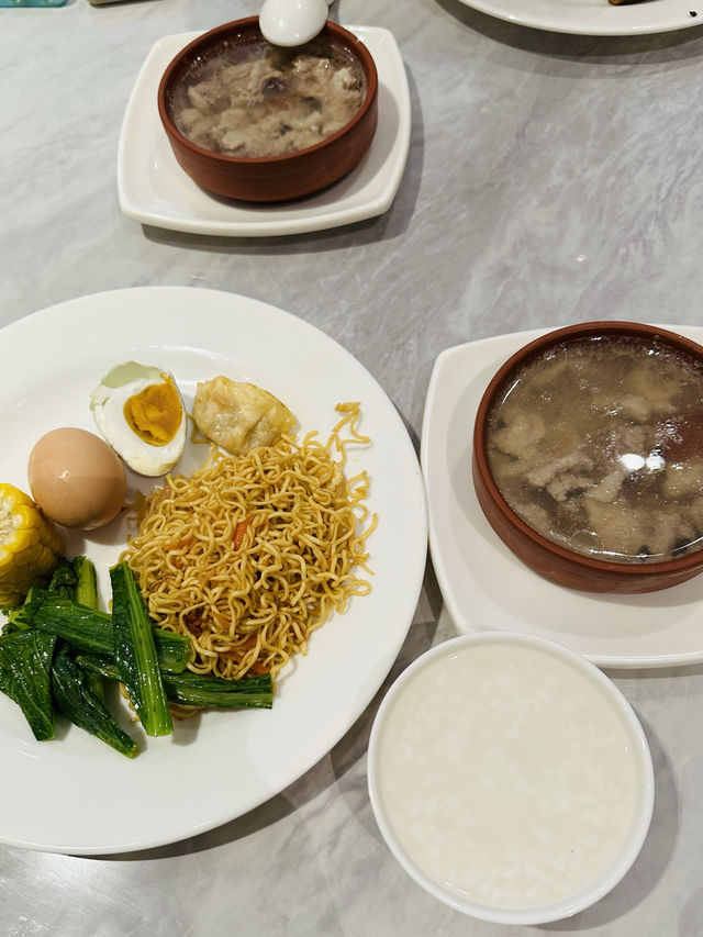 龍川威露斯酒店。