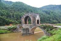 奇特大太平橋。