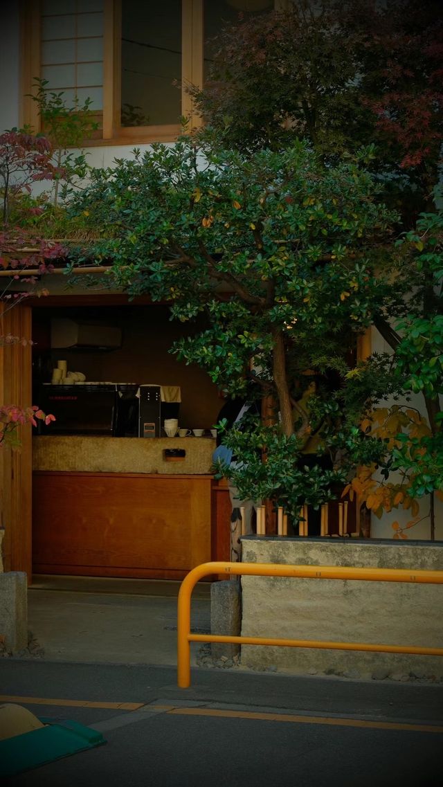一週只開三天的咖啡室日本京都 WIFE&HUSBAVD