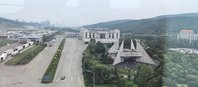 騎行在綏芬河——國門景區看三代國門