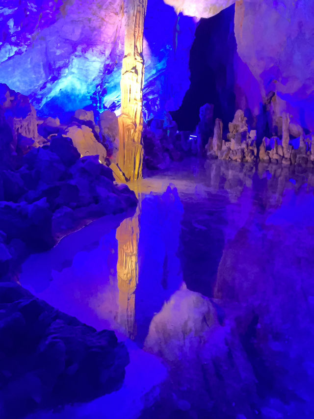 Mesmerizing Cave in Guilin! 🇨🇳