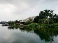 Spring in Guangzhou Luhu Park: Stunning Vistas with Flowers