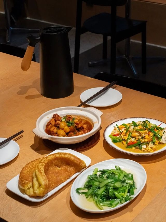 住進長城腳下的治癒系小屋