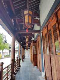 真如寺：鬧市中的千年禪意秘境