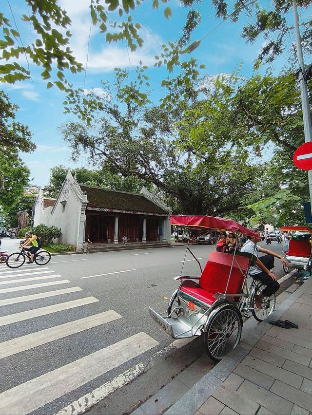 HANOI OLD QUARTER: Blast from the past 😍