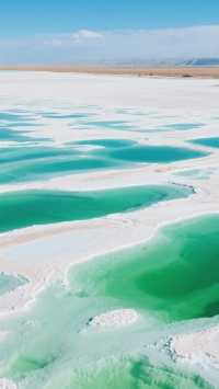 察爾汗鹽湖丨天地奇觀：萬丈鹽橋、翡翠湖、鹽花奇觀、天空之鏡…