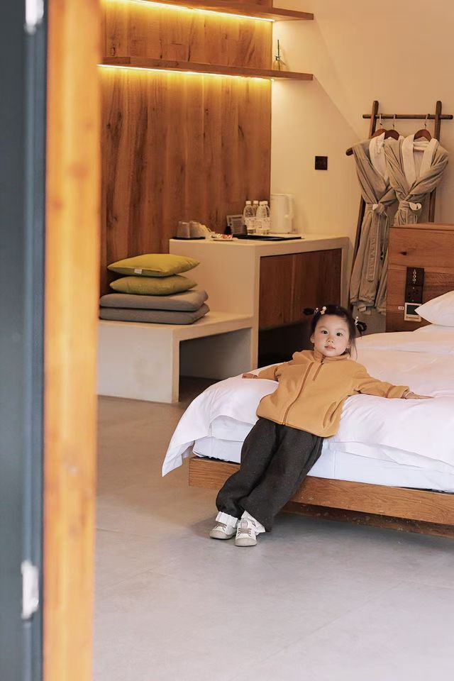 什麼在紅山楂酒店竟然不能躺平 什麼在紅山楂酒店竟然不能躺平