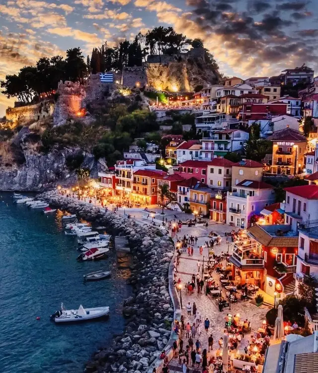 ข้ามผ่านพันปีสู่เมืองแห่งเทพเจ้าทั้งหลาย