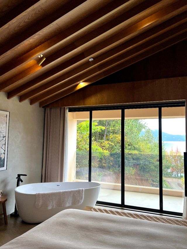 瀘沽湖晨霧圖如此美景我願來一萬次