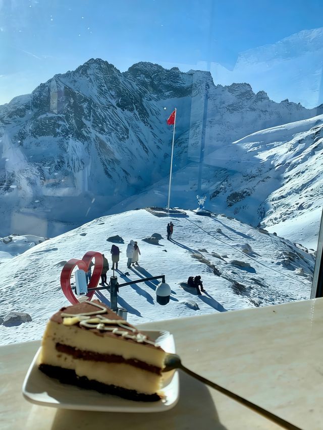 初冬達古冰川遊玩攻略|4860米雪山之巔,赴一場冰雪童話之約 初冬達古冰川遊玩攻略|4860米雪山之巔,赴一場冰雪童話之約