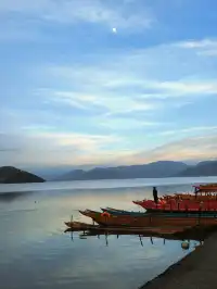 我在瀘沽湖收集了一整個日落劇場的浪漫