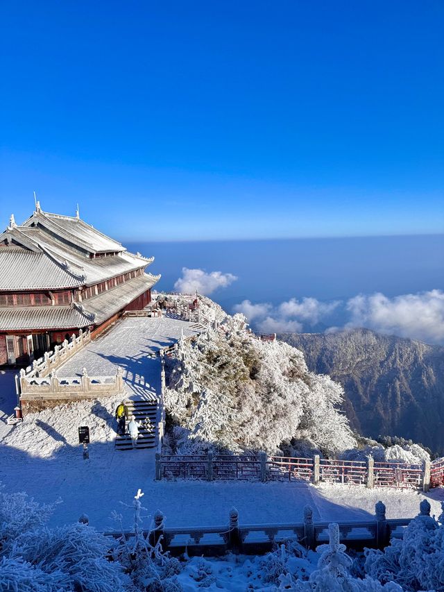 風景優美，去旅遊不來一次峨眉山，真的很可惜，每年都有不一樣的風
