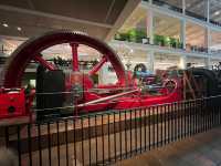 A Must-See Science Museum with Great Exhibits but Crowded Spaces