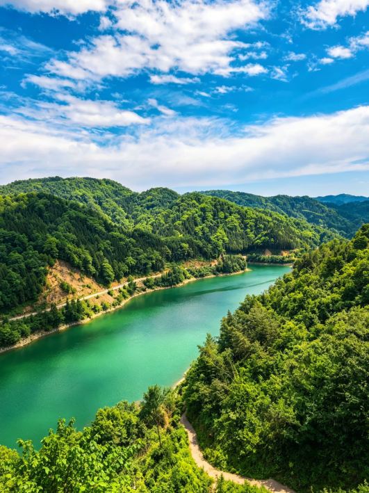 Near Chengdu! This Matcha Lake is what summer should really look