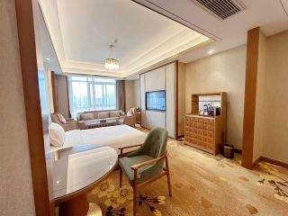 Fengxian Hotel · Family connecting suite | A top choice for family travel, a room full of warmth 