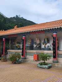 應該是全港最多佛像的寺院
