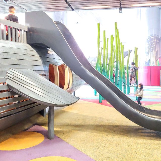 落雨也不怕的戶外公園 鯨魚花園