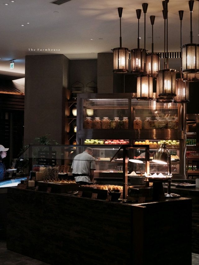 北角嘆住海景食自助餐