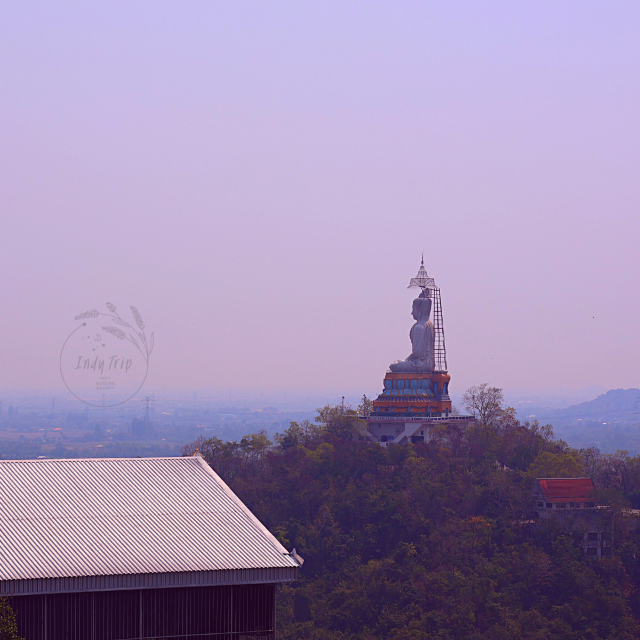 ♦️พระอวโลกิเตศวรองค์ใหญ่มาก