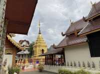 ‘วัดหมื่นเงินกอง’ เดินชมวัดสวยพร้อมขอสิ่งมงคล