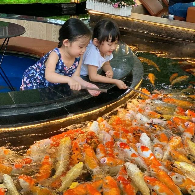 胡志明的錦鯉咖啡店- Koi Garden Coffee Dai Gioi