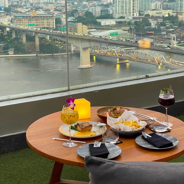 🍴 ห้องอาหาร SEEN Restaurant & Bar Bangkok