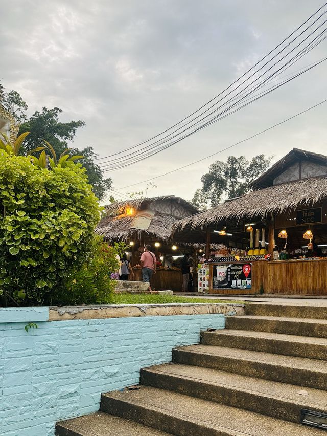 fantastic⭐️floating market⭐️✨✨