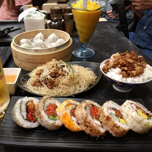 จิ่วเฟิ้นยามค่ำ