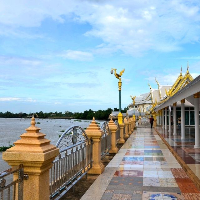 ไหว้พระวัดหลวงพ่อโสธร เมืองแปดริ้ว