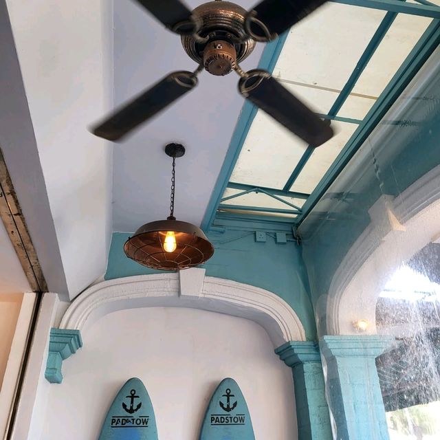 能夠感受慢活氣氛的藍色小屋
