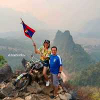 จุดชมวิว "ผาหนามไซ" ผาวัดใจแห่งวังเวียง