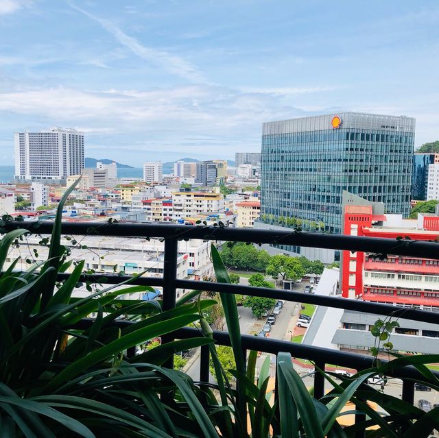 🇲🇾馬來西亞沙巴🏊🏻‍♀️🏊🏻🏊🏻‍♂️打卡拍照泳池飯店📍 Hilton Kota Kinabalu
