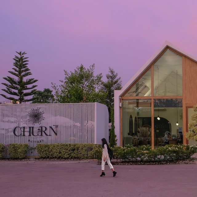 Churn Buttery คาเฟ่ลาดกระบัง