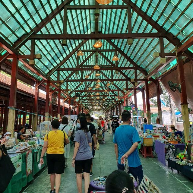 ตลาดน้ำตลิ่งชัน ตลาดน้ำในเมืองกรุง
