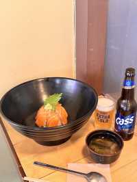 〖 ソウル・誠信女大入口〗 脂が乗ったサーモン丼🐟✨豚カツも人気なお店!!